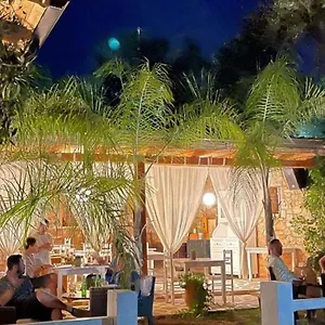 Rida Village Island Couette-café